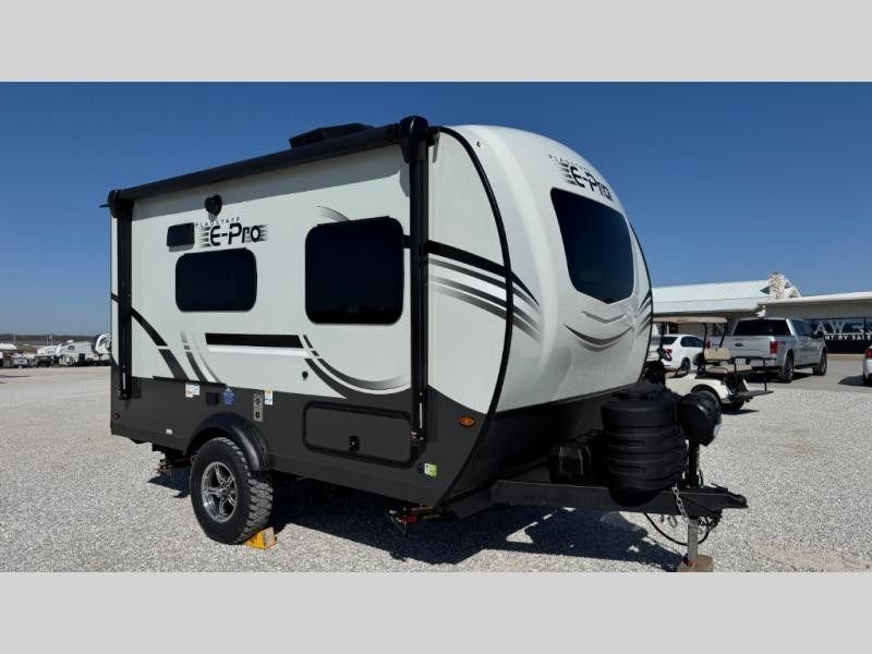 Explore Adventure-Ready Motorhomes & Towables at Colaw RV in Missouri