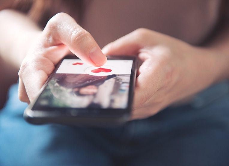 Protect Yourself from Dating Site Scams with Expert Help