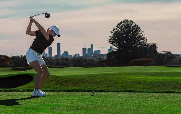 Beyond Scorecards: Why GOLFN is the Best Golf App for Apple Watch