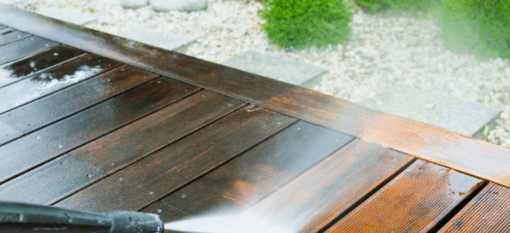 Fall Pressure Washer Treatments Prevent Winter Damage in Toledo