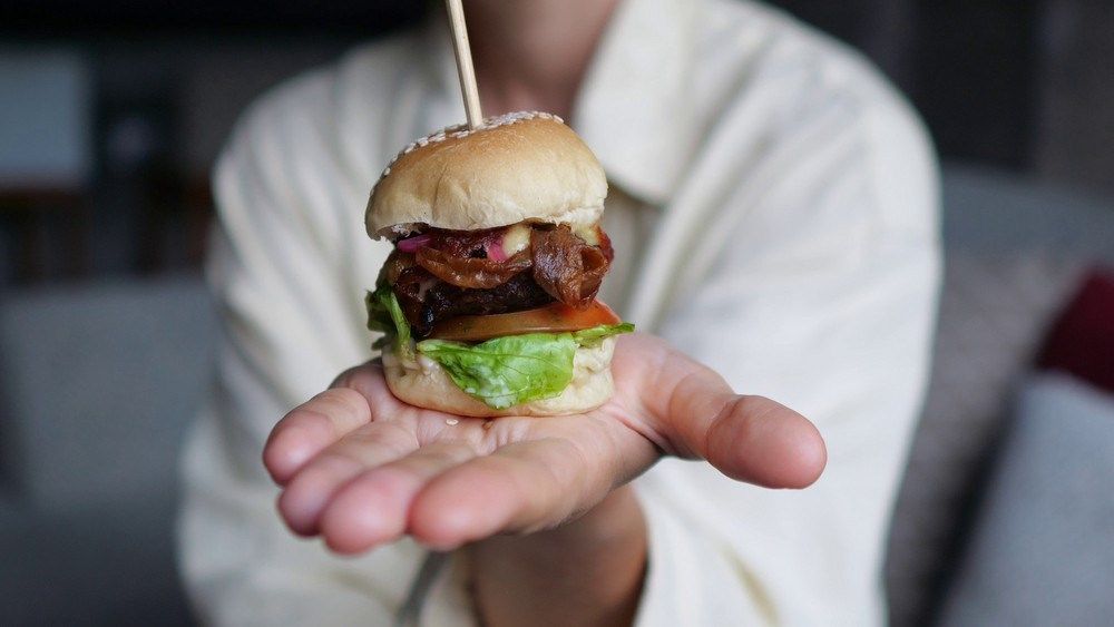 Savoring the Best: Tips for Finding Remarkable Local Dining Options