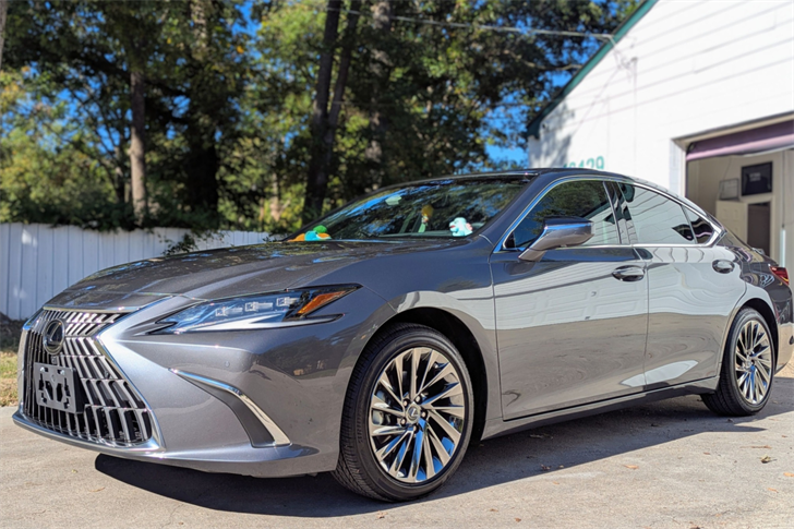 Richmond's Vintage Cars Shine with Owen's Ceramic Care